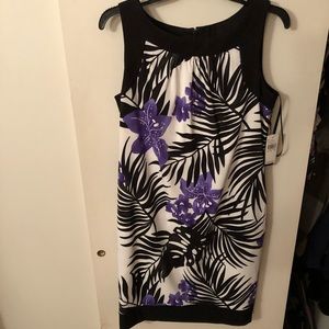 AB Studio size 10 dress. Above the knee.